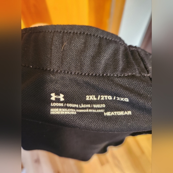 GUC Under Armour shorts - Picture 2 of 2